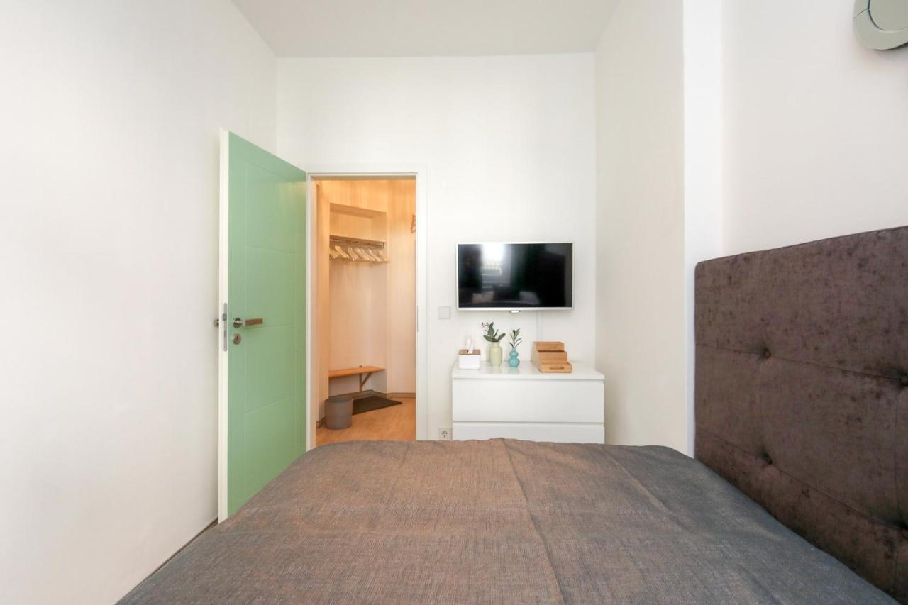 4 Personen Altbau Nahe Kurfuerstendamm - Macbeth Берлин Экстерьер фото